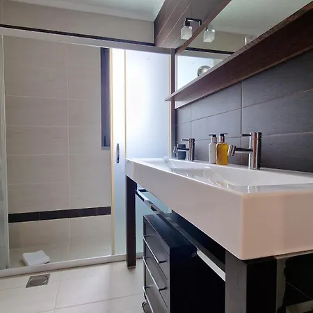 Capela's House By Lovelystay *