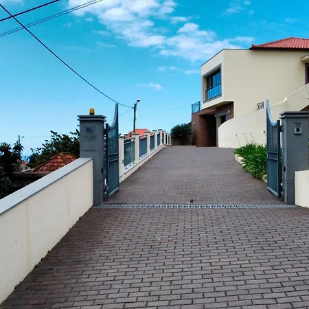 Capela's House By Lovelystay *