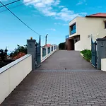 Capela's House By Lovelystay *